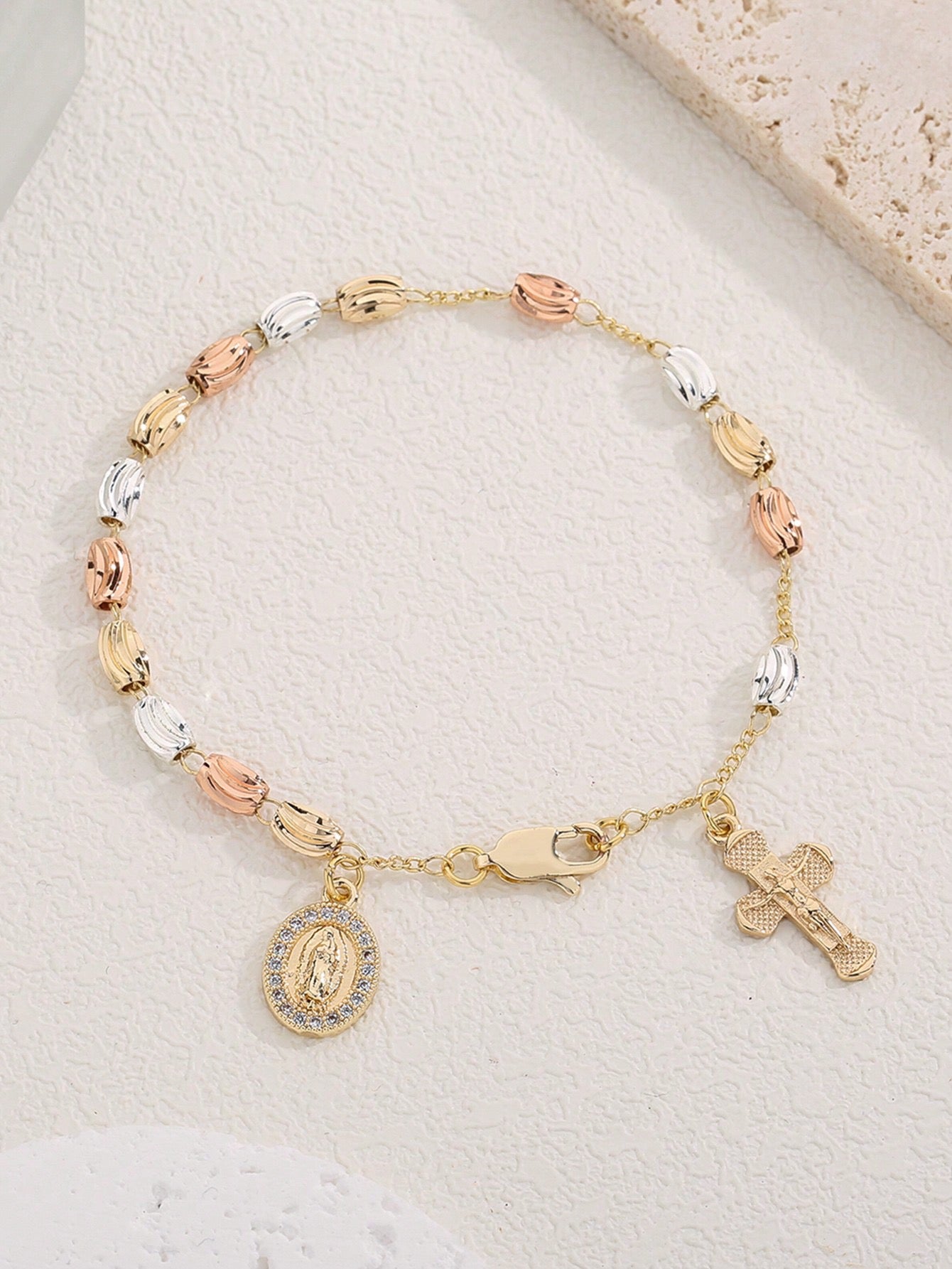 Chaîne « chapelet » et bracelet « Virgin mary »